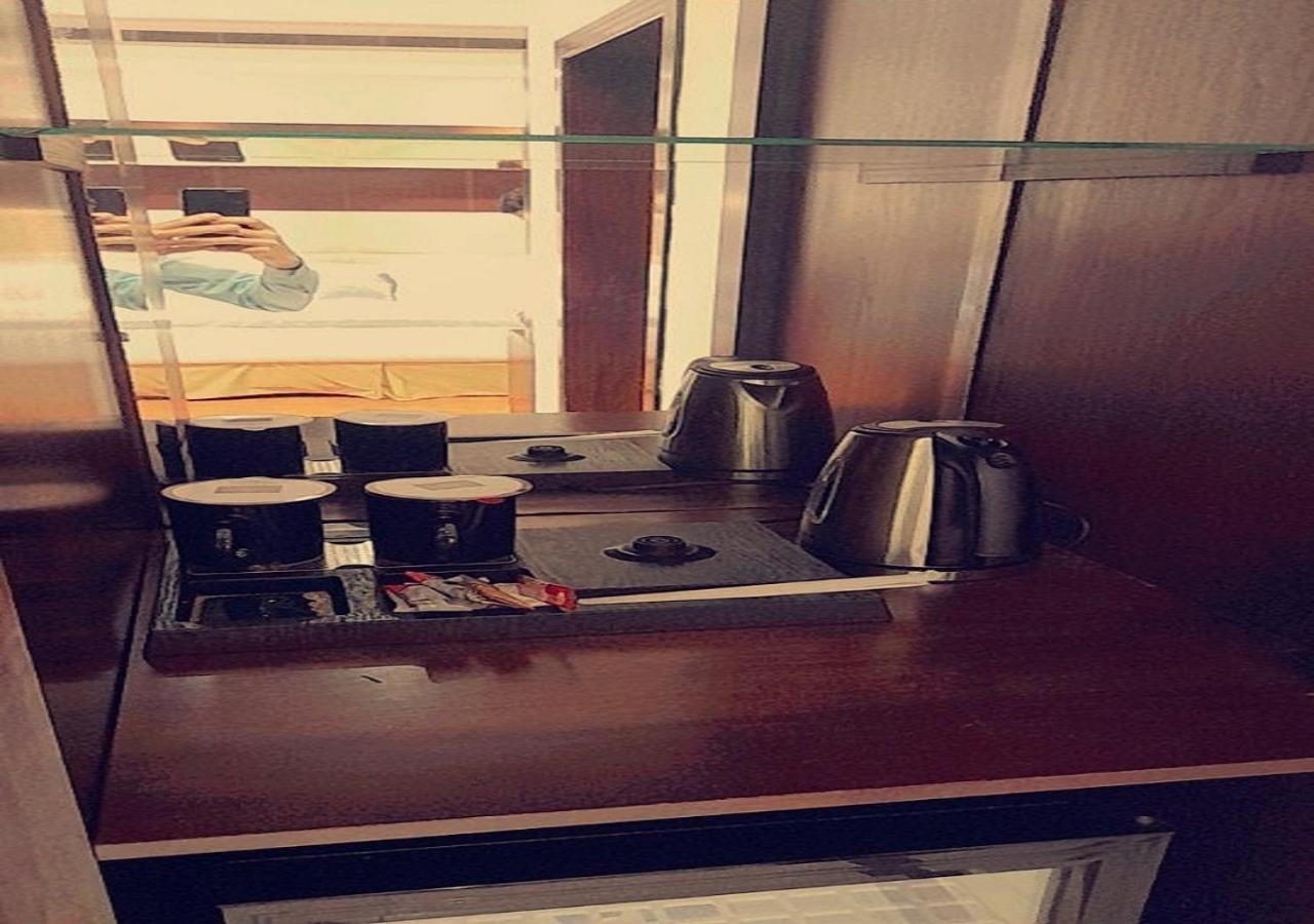 Aparthotel Arjan Suits
