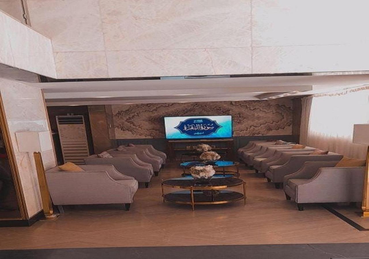 Arjan Suits Aparthotel